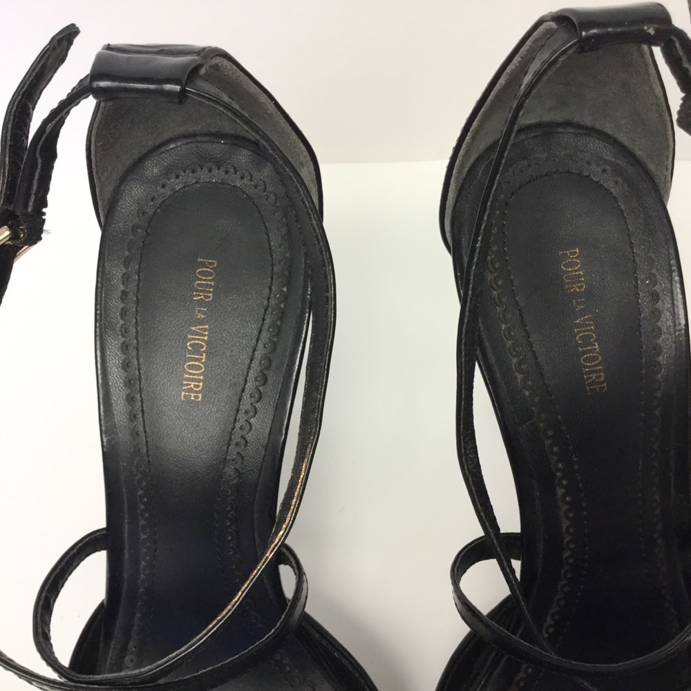 POUR LA VICTOIRE  PATENT LEATHER ANKLE STRAP HEELS BLACK 9 EUC - Picture 7 of 8